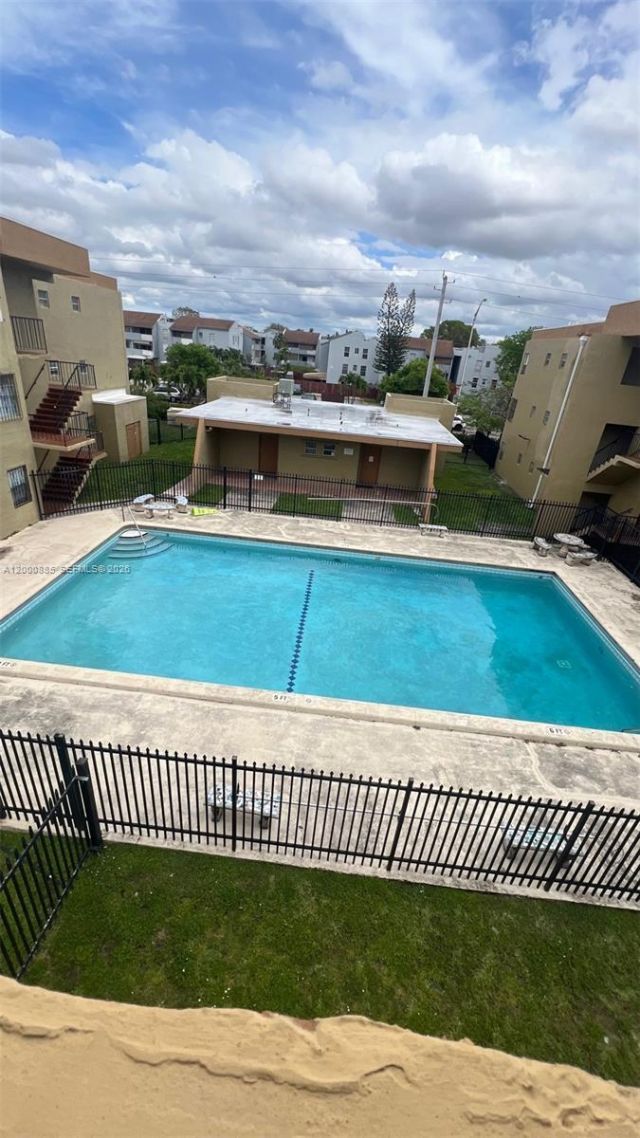 6070 W 18th Ave, Unit 323, Hialeah, FL 33012 Photo