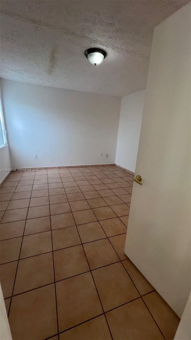 6070 W 18th Ave, Unit 323, Hialeah, FL 33012 Photo