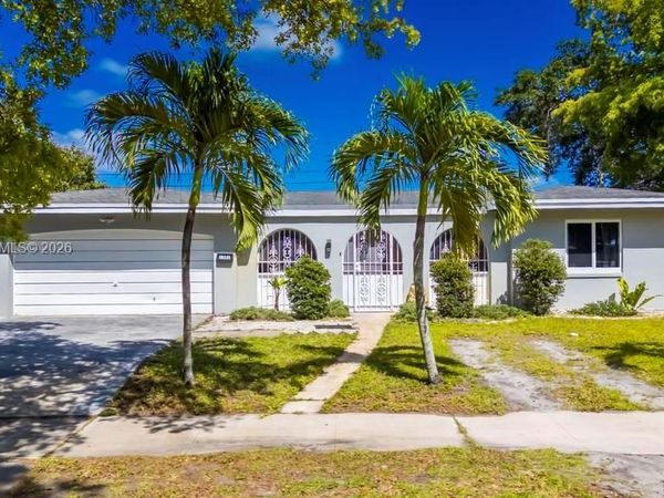 1301 N 74th Ter, Hollywood, FL 33024