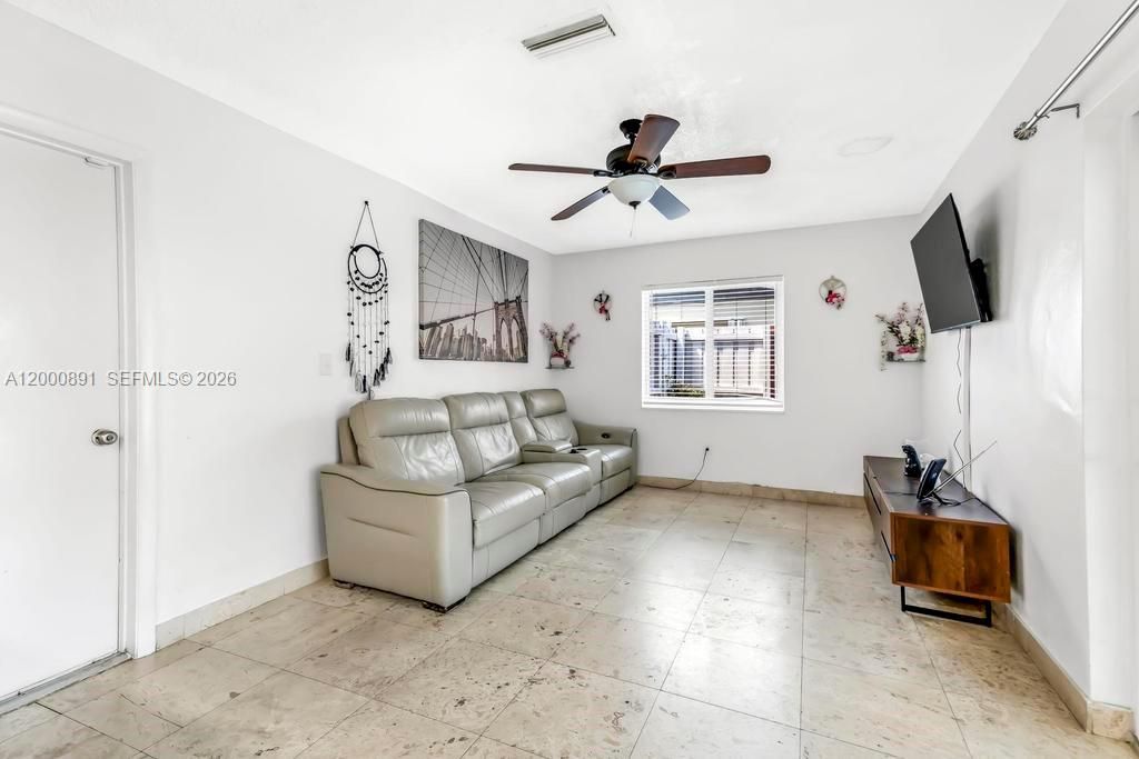 1301 N 74th Ter, Hollywood, FL 33024 Photo