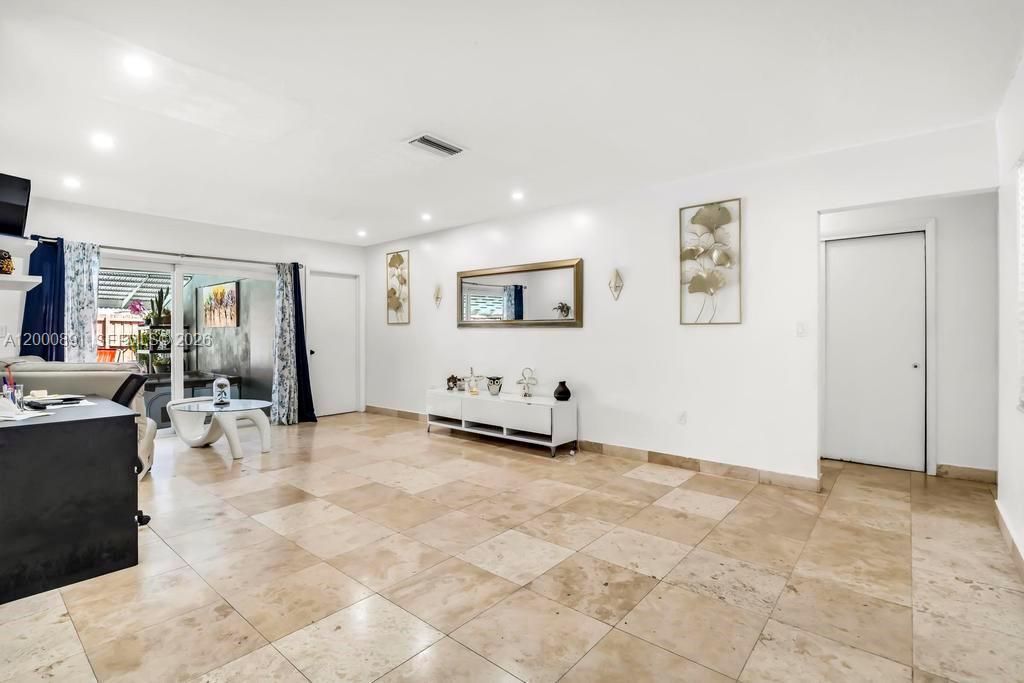 1301 N 74th Ter, Hollywood, FL 33024 Photo