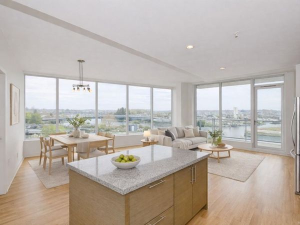 399 Tyee Rd, Unit 406, Victoria, BC V9A 0A8