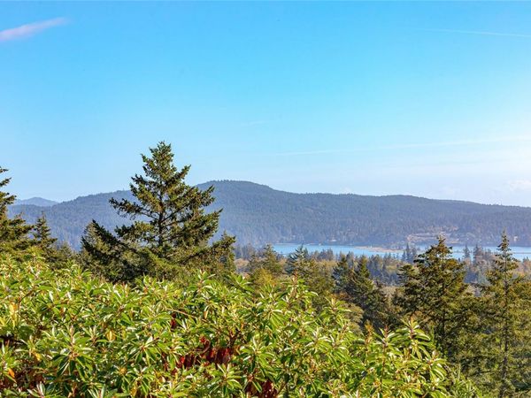 2270 Henlyn Dr, Sooke, BC V9Z 0N5