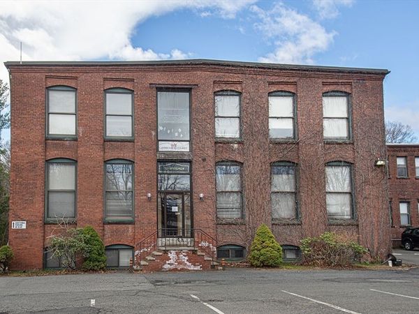 320 Riverside Dr, Unit 3, Northampton, MA 01062