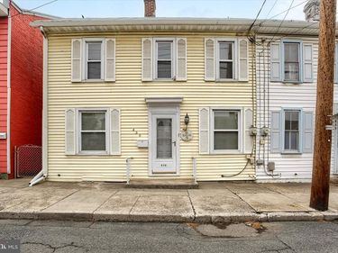 430 N EAST STREET, CARLISLE, PA 17013