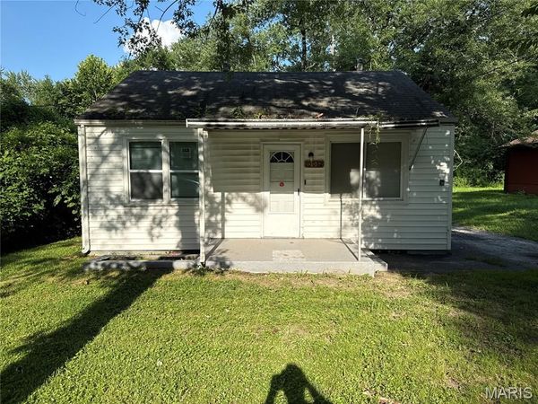 10052 Clairmont Drive , Unincorporated, MO 63136