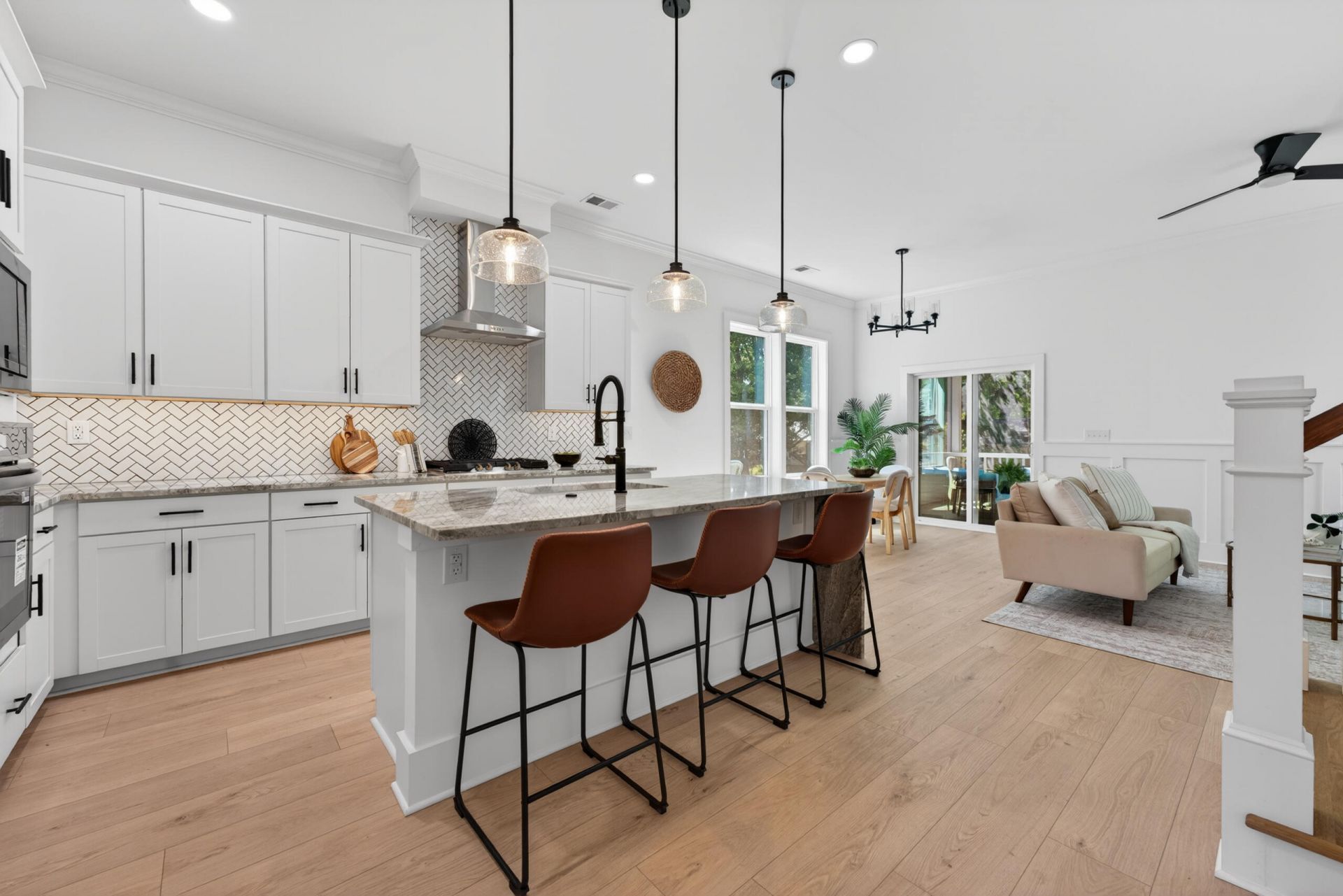 1057 Glenshaw Street Photo 10