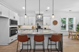 1057 Glenshaw Street photo 4