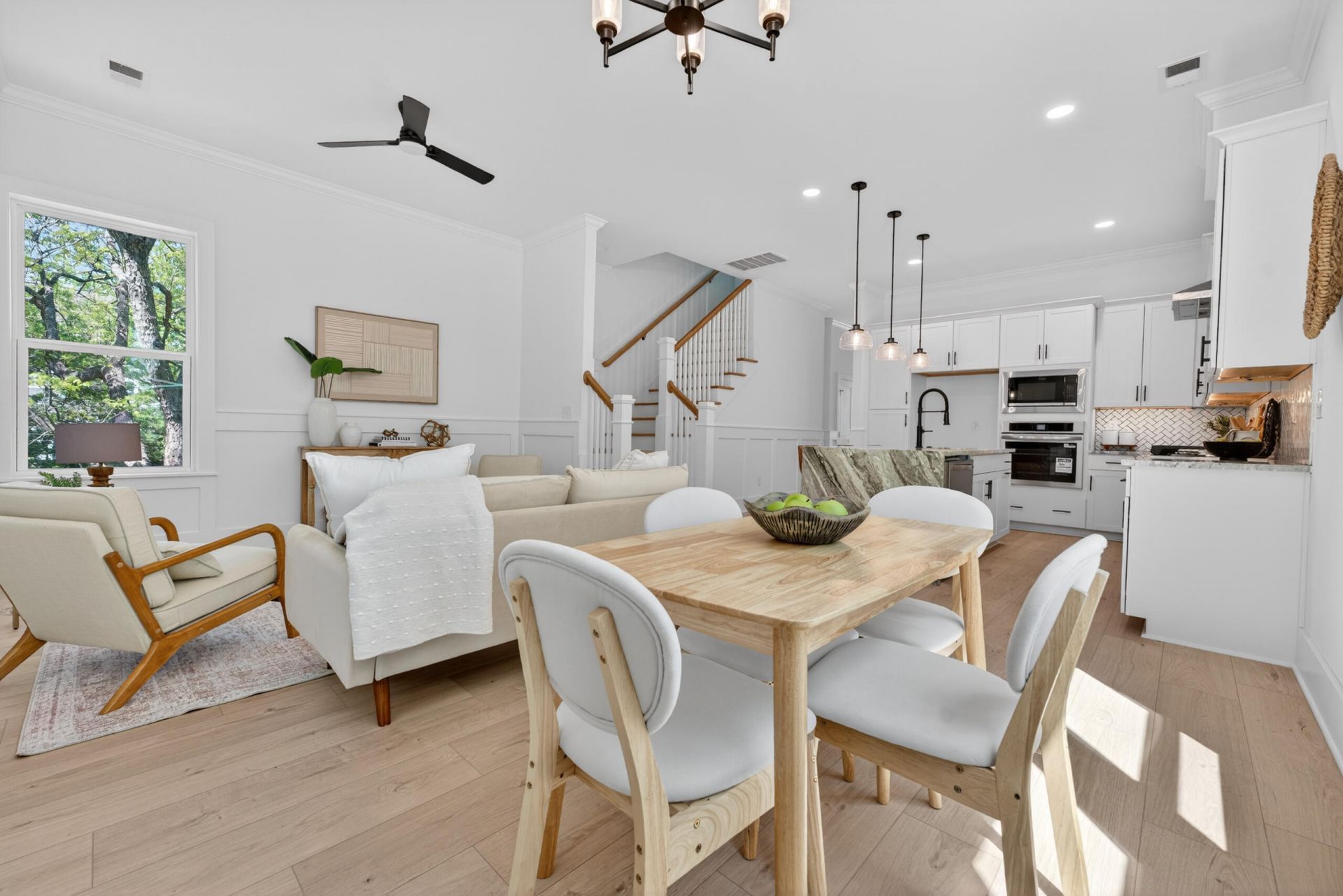 1057 Glenshaw Street Photo 9