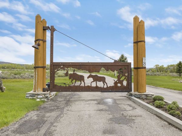 268 Lone Cowboy Road, Driggs, ID 83422