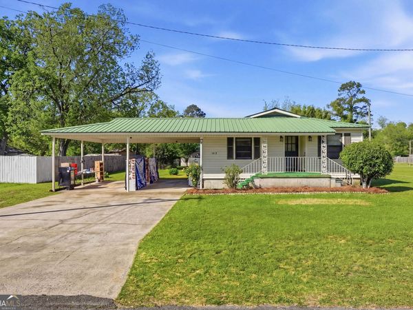 143 Washington Street NW, Warwick, GA 31796