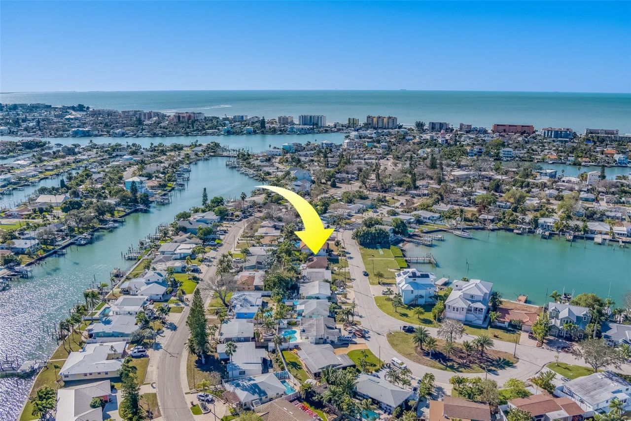 717 Sunset Cove, Madeira Beach, FL 33708 Photo