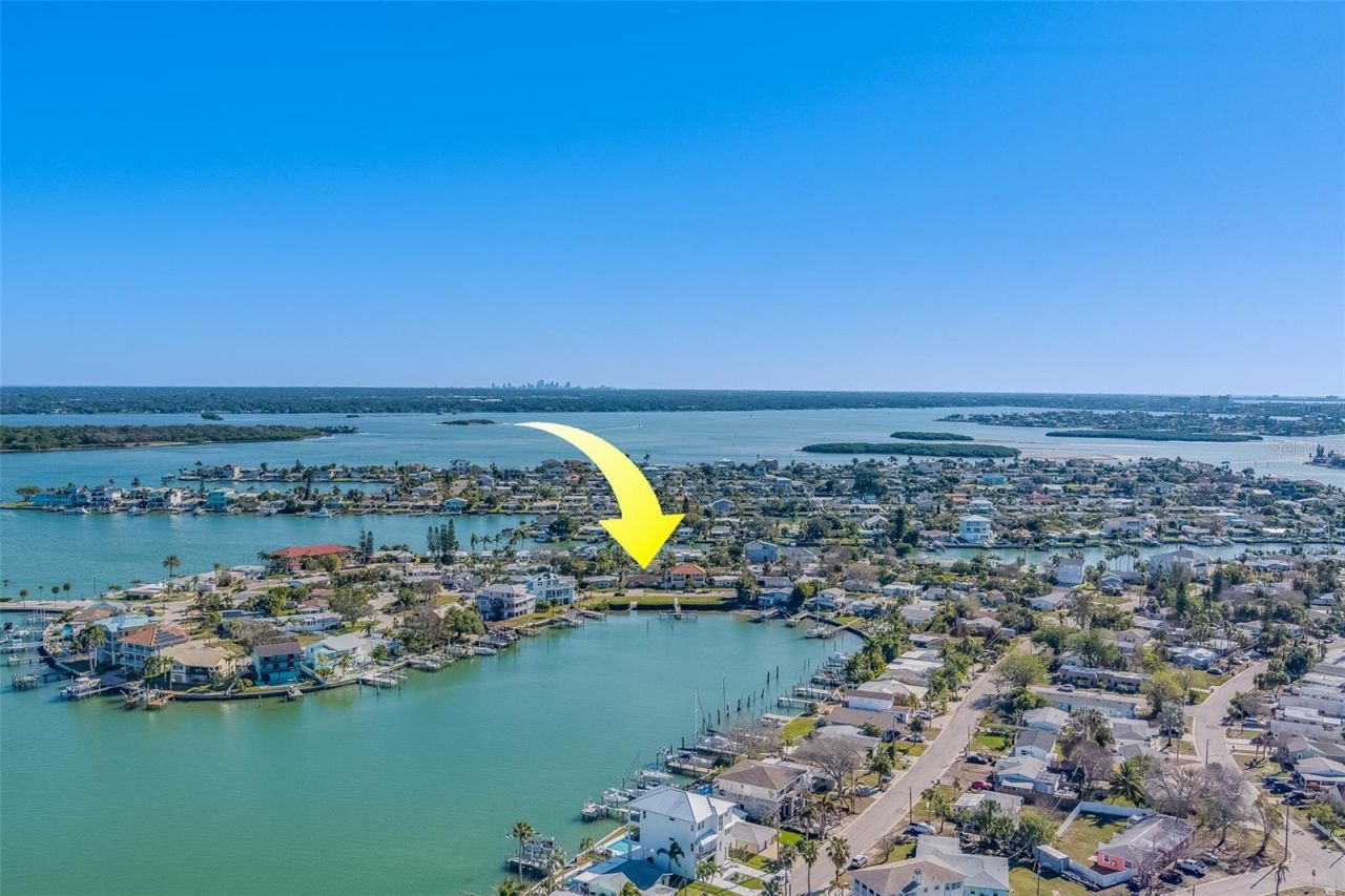 717 Sunset Cove, Madeira Beach, FL 33708 Photo