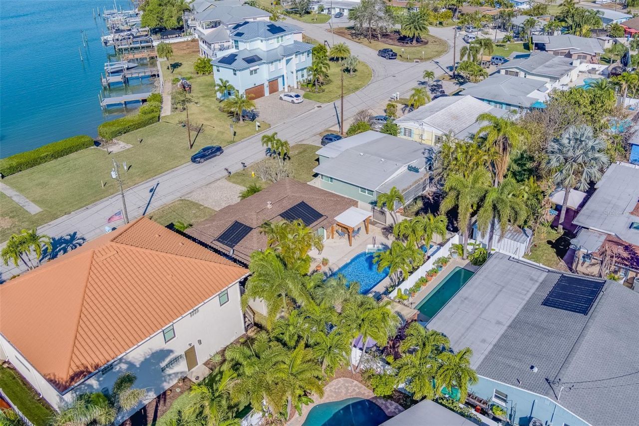 717 Sunset Cove, Madeira Beach, FL 33708 Photo