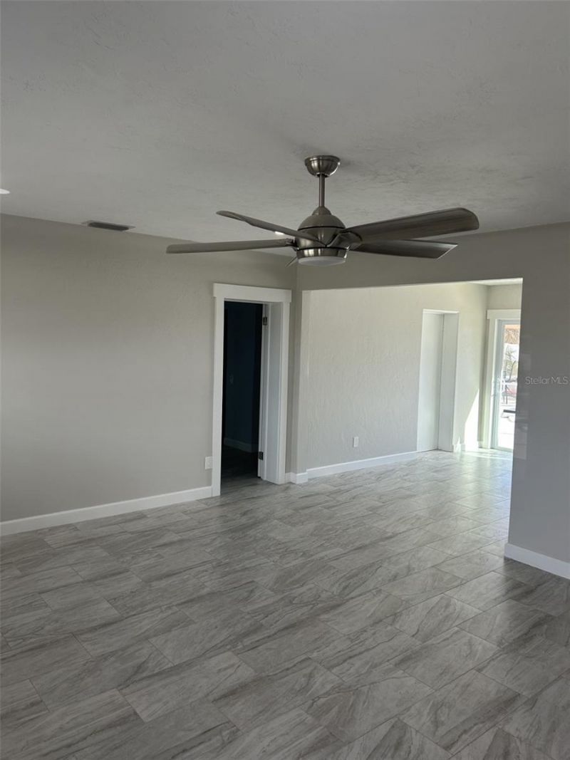 717 Sunset Cove, Madeira Beach, FL 33708 Photo
