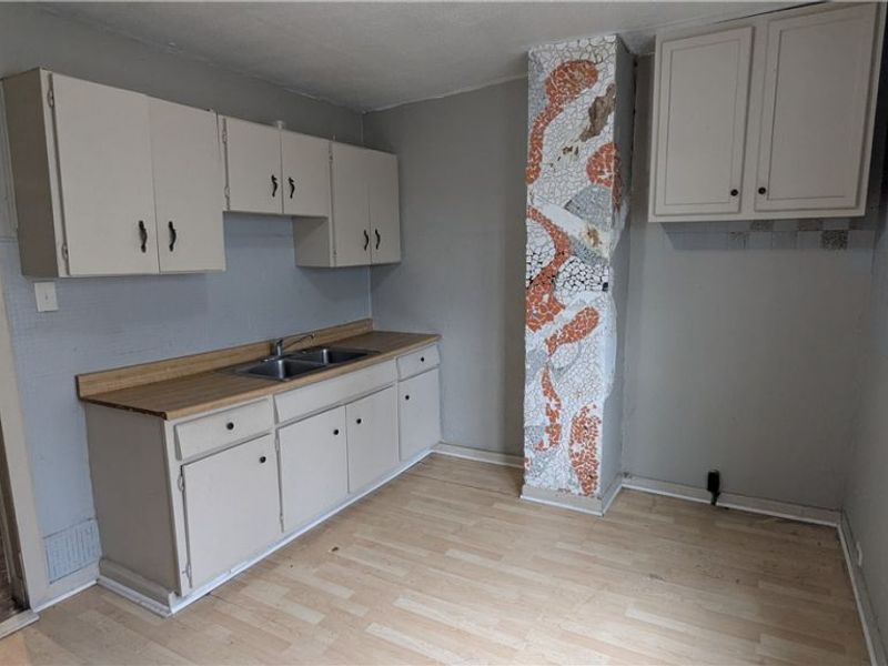 379 Homestead Street, Akron, OH 44306 Photo 14