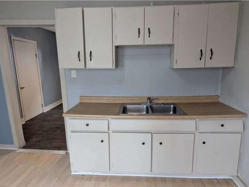 379 Homestead Street, Akron, OH 44306 Photo 15