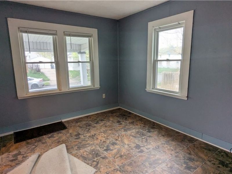 379 Homestead Street, Akron, OH 44306 Photo 7