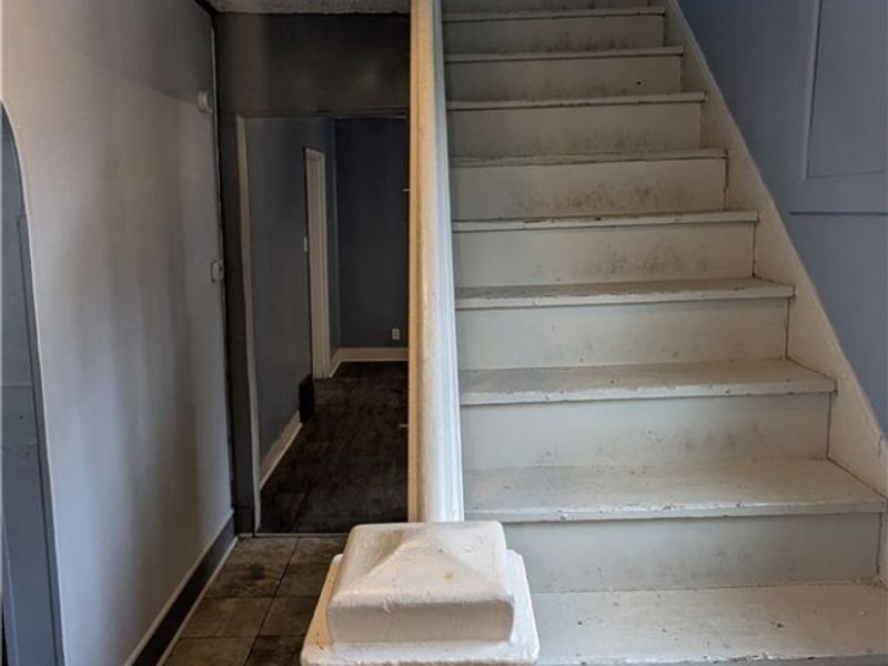 379 Homestead Street, Akron, OH 44306 Photo 9