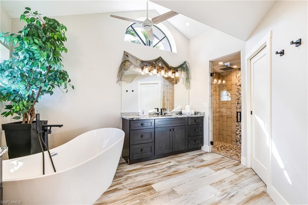 1911 SE 32nd Ter , Cape Coral, FL 33904 Photo