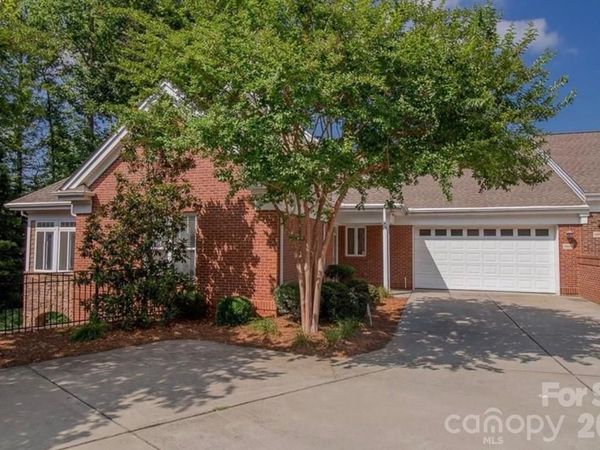 10914 Casetta Drive , Matthews, NC 28105