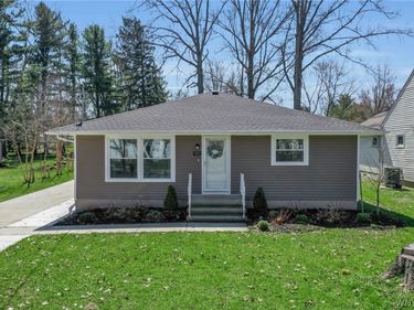 97 Huntington Court, Hamburg, NY 14075