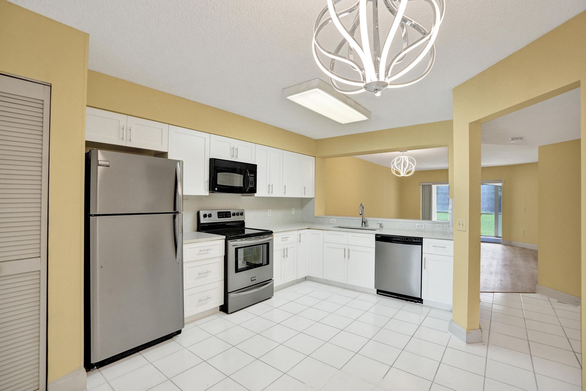 7513 Trent Drive, Unit 107, Tamarac, FL 33321 Photo