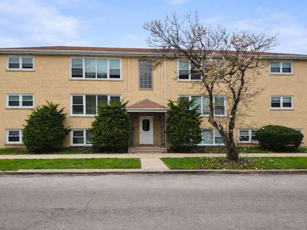 5834 W Montrose Avenue , Unit 1S, Chicago, IL 60634