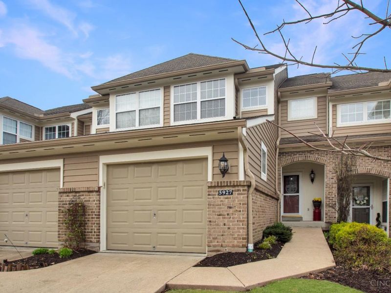 5927 Castlewood Crossing, Miami Twp, OH 45150 Photo 1