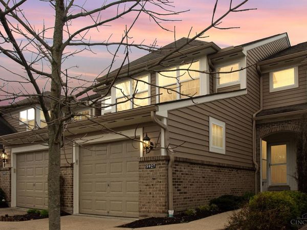 5927 Castlewood Crossing, Miami Twp, OH 45150