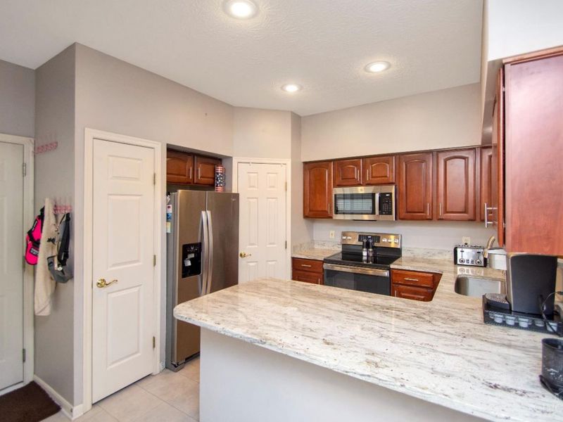 5927 Castlewood Crossing, Miami Twp, OH 45150 Photo 11