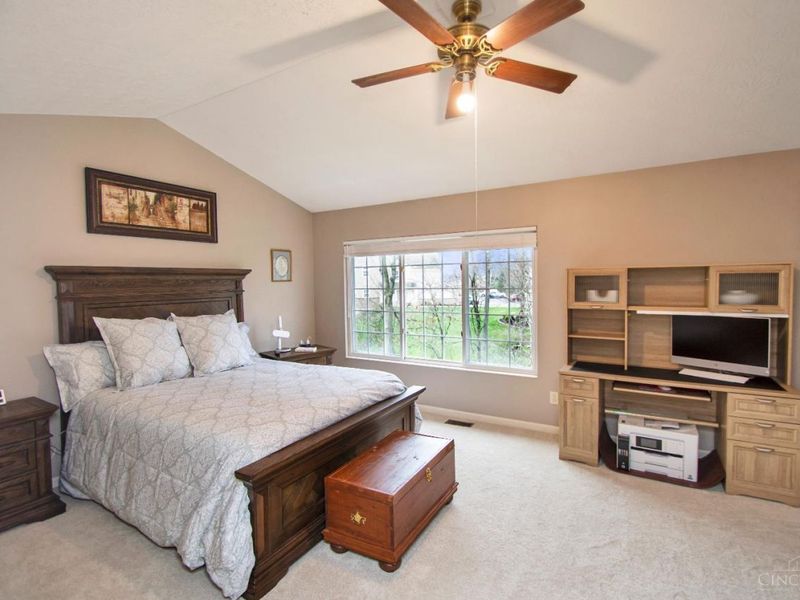 5927 Castlewood Crossing, Miami Twp, OH 45150 Photo 19