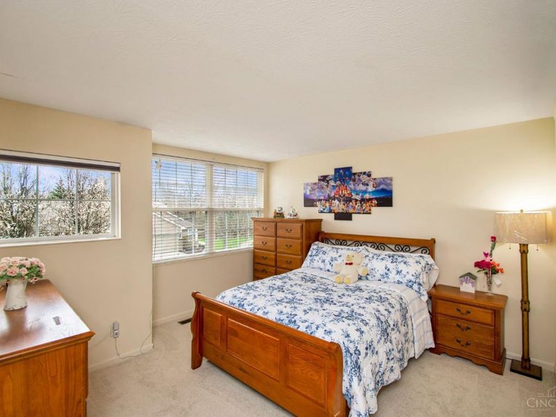 5927 Castlewood Crossing, Miami Twp, OH 45150 Photo 22