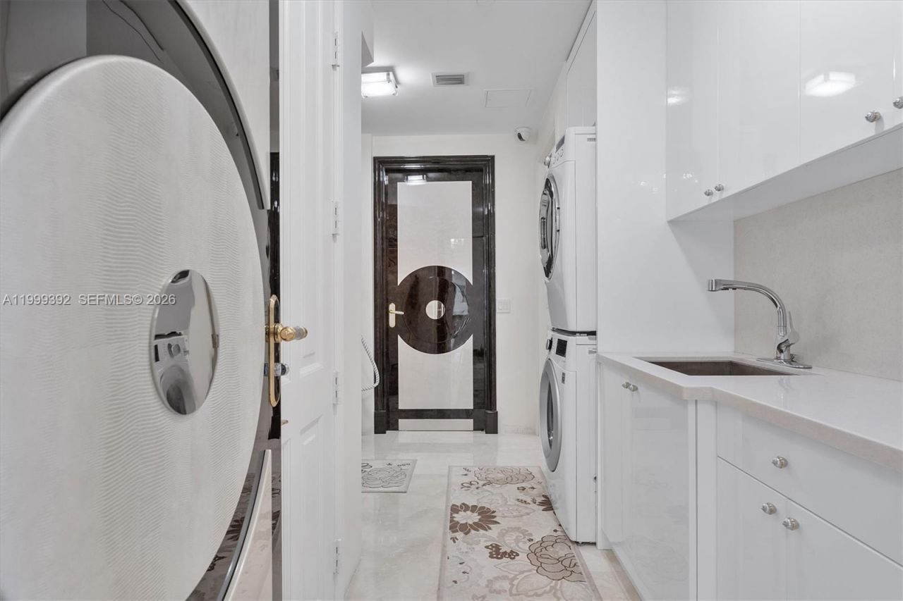 17875 Collins Ave , Unit PH4506, Sunny Isles Beach, FL 33160 Photo