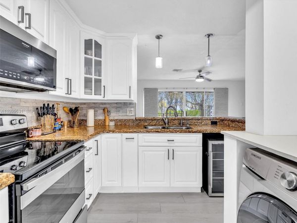 3804 NW 121st Ave , Sunrise, FL 33323