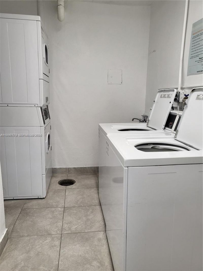 1865 79th St Cswy, Unit 8E, North Bay Village, FL 33141 Photo
