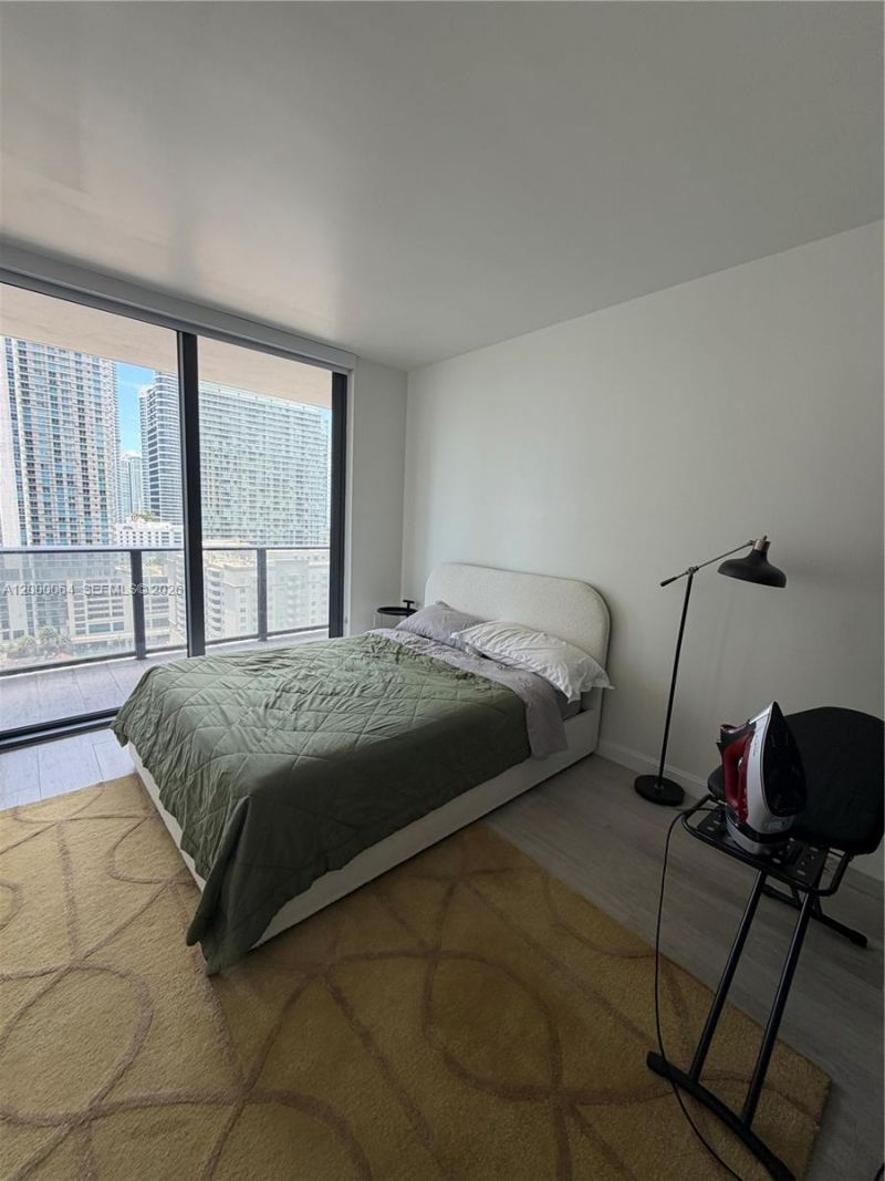 45 SW 9th St, Unit 1803, Miami, FL 33130 Photo