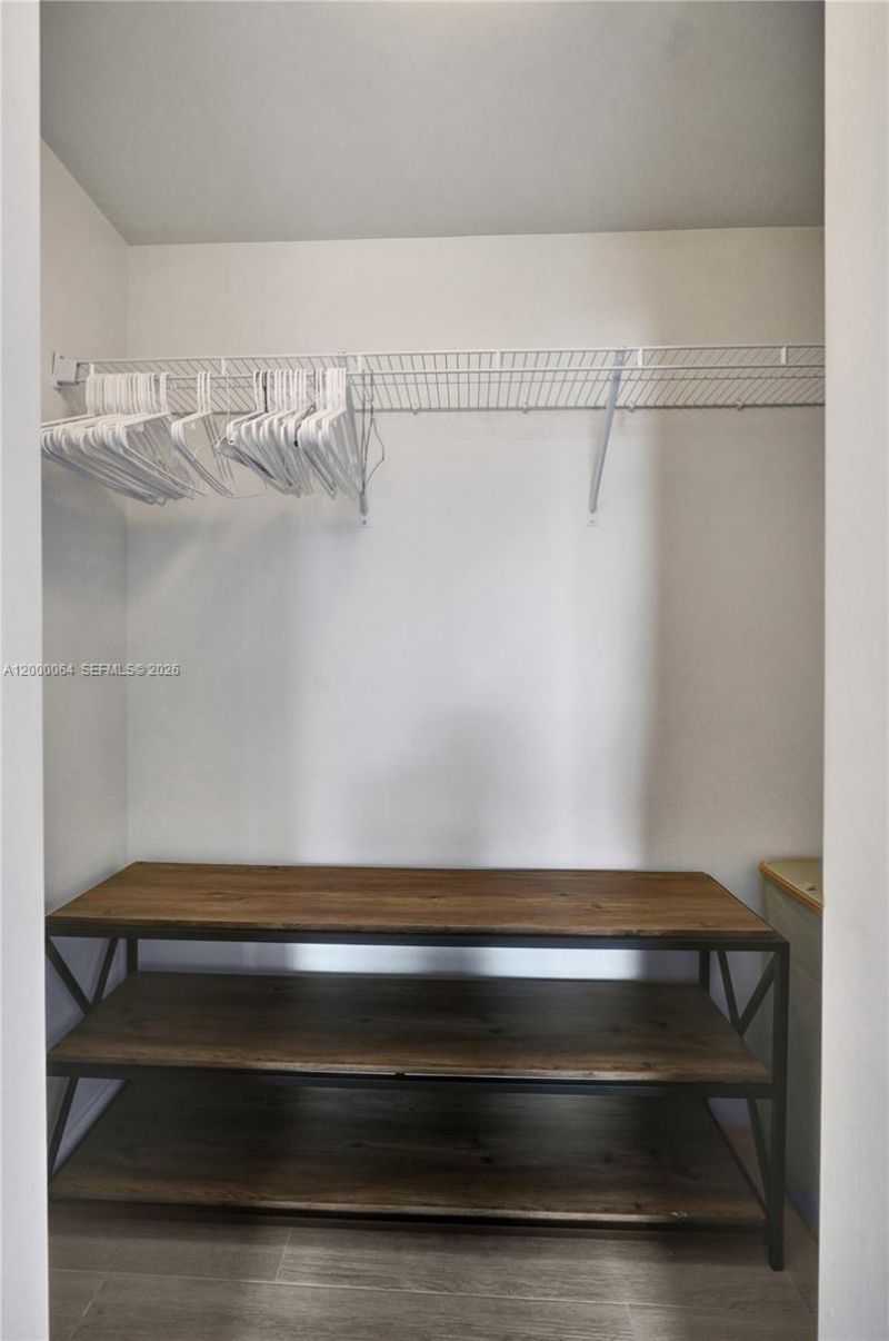 45 SW 9th St, Unit 1803, Miami, FL 33130 Photo