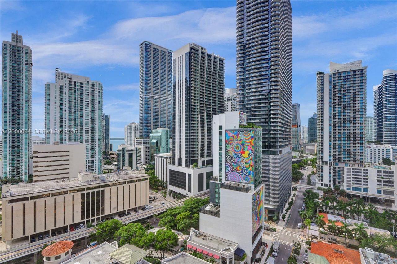 45 SW 9th St, Unit 1803, Miami, FL 33130 Photo