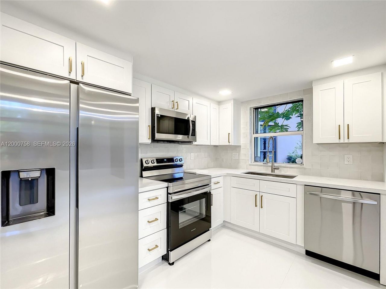 20329 W Country Club Dr, Unit TH10, Aventura, FL 33180 Photo