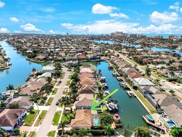 20 Hickory CT, MARCO ISLAND, FL 34145