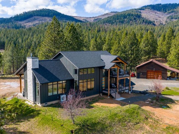 3693 S Puma DR , Coeur d'Alene, ID 83814