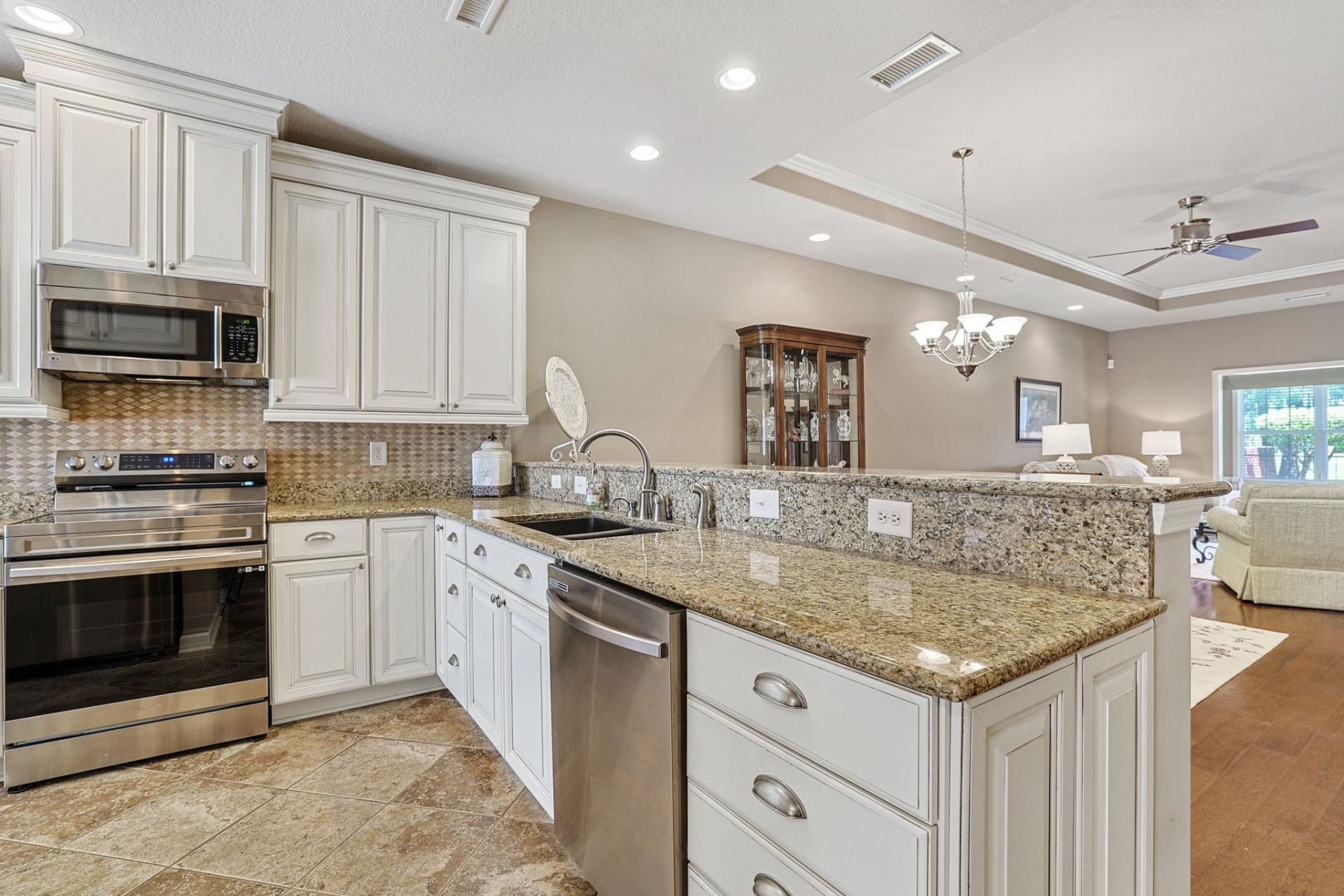 754 Foxtail Dr. Photo 9