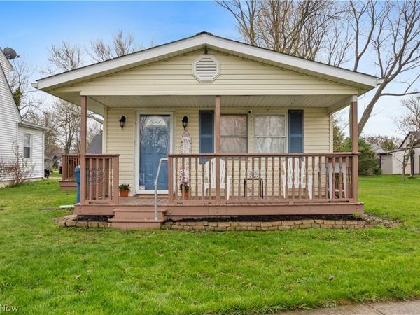 4556 Hawthorne Avenue, Sheffield Lake, OH 44054