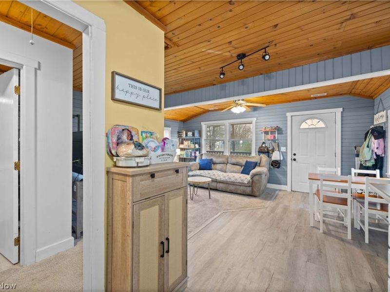 4556 Hawthorne Avenue, Sheffield Lake, OH 44054 Photo 11