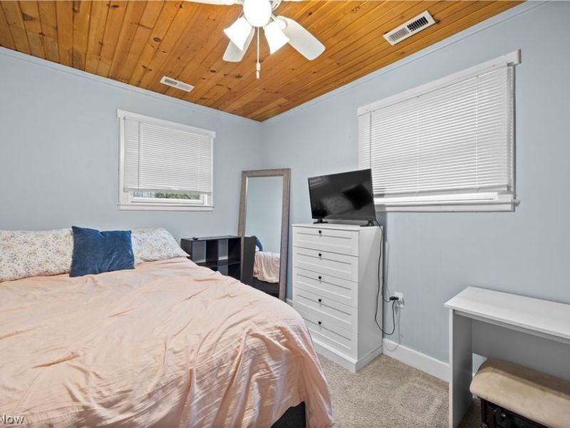 4556 Hawthorne Avenue, Sheffield Lake, OH 44054 Photo 14