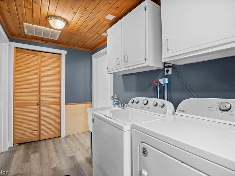 4556 Hawthorne Avenue, Sheffield Lake, OH 44054 Photo 21