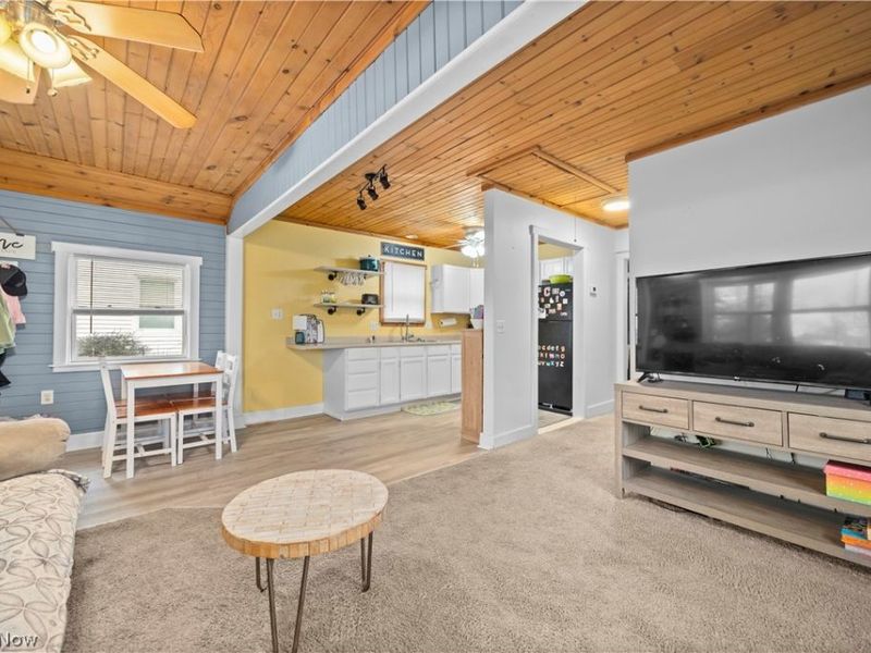 4556 Hawthorne Avenue, Sheffield Lake, OH 44054 Photo 5