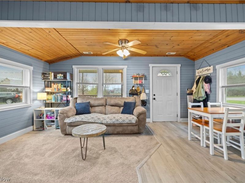 4556 Hawthorne Avenue, Sheffield Lake, OH 44054 Photo 7