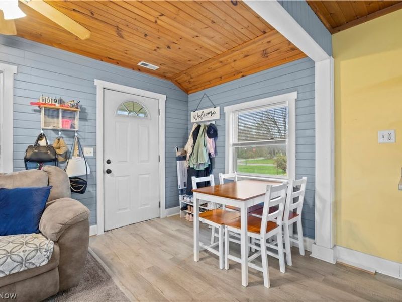 4556 Hawthorne Avenue, Sheffield Lake, OH 44054 Photo 8